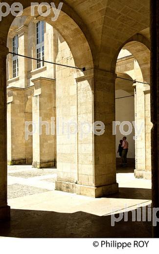 LA COUR MABLY, QUARTIER DES GRANDS HOMMES, BORDEAUX, GIRONDE. (33F19938.jpg)