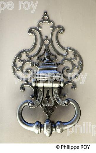 HEURTOIR DE PORTE, HOTEL PARTICULIER, 18 EME SIECLE,  BORDEAUX, GIRONDE. (33F20035.jpg)