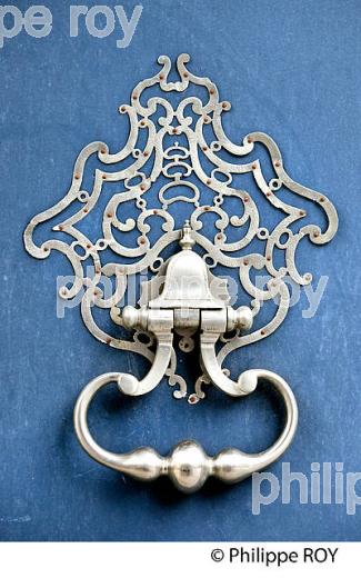 HEURTOIR DE PORTE, HOTEL PARTICULIER, 18 EME SIECLE,  BORDEAUX, GIRONDE. (33F20036.jpg)