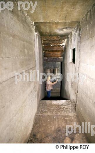 BUNKER ALLEMAND, PLACE DES QUINCONCES, BORDEAUX, GIRONDE. (33F20814.jpg)