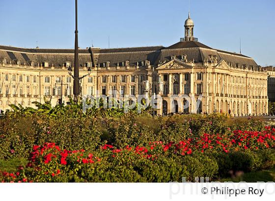 PALAIS  DE LA BOURSE, 18 EME SIECLE, ET PROMENADE DES QUAIS,   PORT DE LA LUNE, VILLE DE BORDEAUX. (33F24620.jpg)