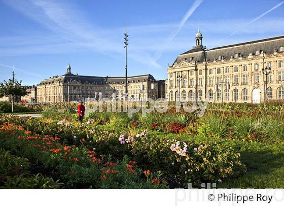 PALAIS  DE LA BOURSE, 18 EME SIECLE, ET PROMENADE DES QUAIS,   PORT DE LA LUNE, VILLE DE BORDEAUX. (33F24624.jpg)