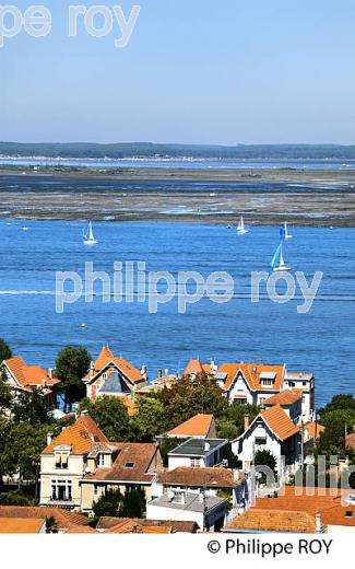 ARCACHON, VILLE D' ETE  ET BASSIN D' ARCACHON, COTE ATLANTIQUE, GIRONDE, AQUITAINE. (33F27625.jpg)