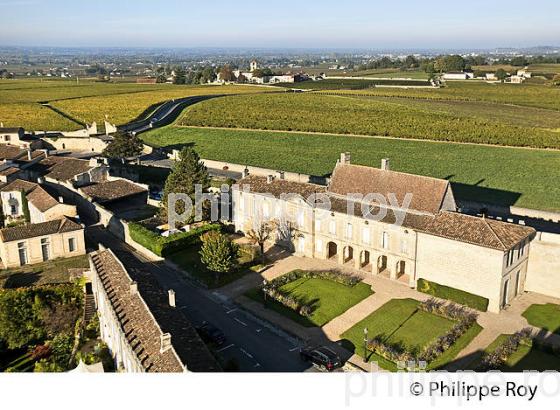 LE  VILLAGE DE SAINT-EMILION, VU DEPUIS LE CLOCHER,  GIRONDE. (33F28519.jpg)