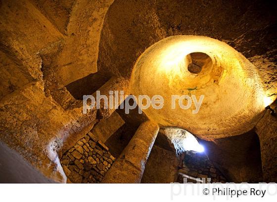 LES CATACOMBES, VILLAGE DE SAINT-EMILION, GIRONDE. (33F28713.jpg)