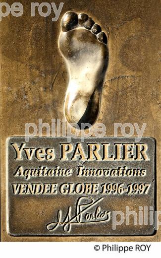 LE NAVIGATEUR YVES PARLIER, LA TESTE DE BUCH, GIRONDE. (33F32333.jpg)