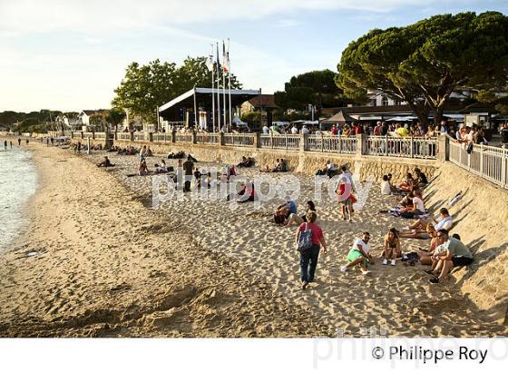 PLAGE ET FRONT DE MER , ANDERNOS-LES-BAINS, BASSIN D' ARCACHON, GIRONDE. (33F32509.jpg)