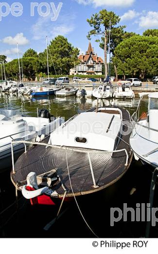 LE PORT DE PLAISANCE DU BETEY, ANDERNOS-LES-BAINS, BASSIN D' ARCACHON, GIRONDE. (33F32538.jpg)