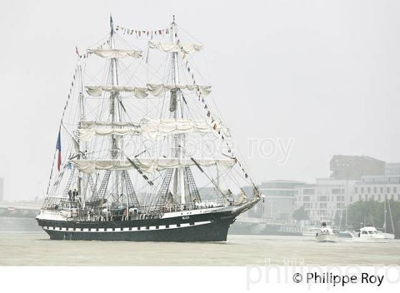 LE BELEM ,  GRANDS VOILIERS SUR LA GARONNE,   BORDEAUX . (33F34512.jpg)