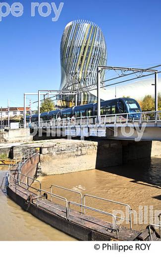 LA CITE DU VIN, QUARTIER DE BACALAN , BORDEAUX, GIRONDE. (33F36422.jpg)