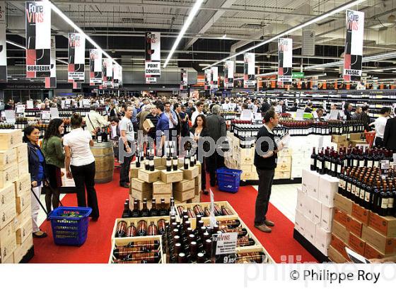 FOIRE AUX VINS , HYPERMARCHE LECLERC, SAINT MEDARD EN JALLES , GIRONDE. (33V38538.jpg)