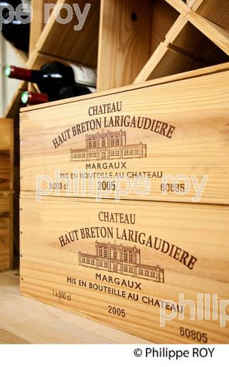 CHATEAU HAUT BRETON LARIGAUDIERE ,  CRU BOURGEOIS, AOC  MARGAUX, MEDOC, GIRONDE. (33V41939.jpg)