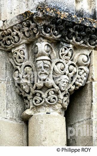 CHAOITEAU, PORTAIL OUEST,  EGLISE ABBATIALE  DE L' ABBAYE DE  SAINT-SEVER,  CHALOSSE, LANDES. (40F04336.jpg)