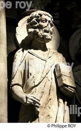 LE PORTAIL DES APOTRES DANS  LA CATHEDRALE NOTRE DAME, VILLE DE DAX, LANDES. (40F05303.jpg)