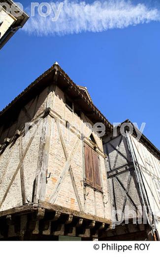 VILLAGE FORTIFIE DE SAINT-CEREE, VALLEE DE LA BAVE, QUERCY, LOT. (46F01409.jpg)