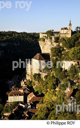 LE VILLAGE PERCHE  DE ROCAMADOUR, CAUSSE DE GRAMAT,  HAUT QUERCY, LOT. (46F01816.jpg)