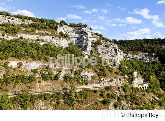 LE VILLAGE PERCHE  DE ROCAMADOUR, CAUSSE DE GRAMAT,  HAUT QUERCY, LOT. (46F01826.jpg)