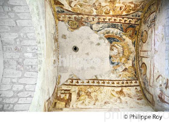 FRESQUE DE LA CHAPELLE ROMANE SAINT PIERRE DE ROUILLAC, COMMUNE DE MONTCUQ,  QUERCY BLANC, LOT. (46F03112.jpg)