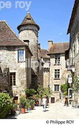 CHATEAU DES DOYENS, VILLAGE DE CARENNAC, VALLEE DE LA DORDOGNE LOTOISE, QUERCY, LOT. (46F04031.jpg)