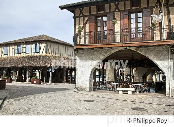VILLAGE FORTIFIE DE VILLEREAL, BASTIDE DE GASCOGNE, LOT ET GARONNE. (47F01219.jpg)