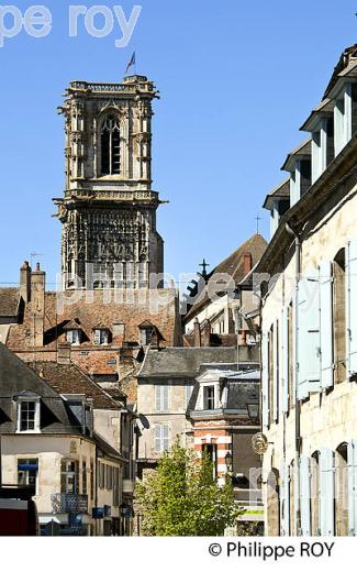 CLAMECY, CANAL DU NIVERNAIS, PAYS DES VAUX DE L 'YONNE,  NIEVRE, BOURGOGNE. (58F00107.jpg)
