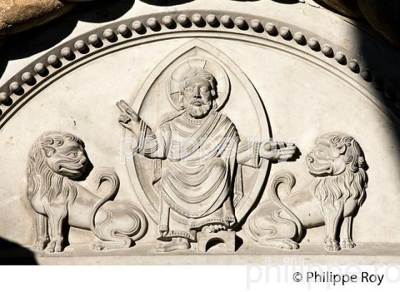 EGLISE SAINTE MARIE, CHEMINS  DE COMPOSTELLE, OLORON SAINTE MARIE, HAUT BEARN, PYRENEES ATLANTIQUES. (64F03222.jpg)