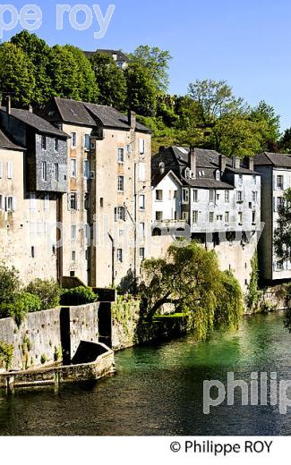 OLORON SAINTE MARIE, HAUT BEARN, PYRENEES ATLANTIQUES. (64F03238.jpg)