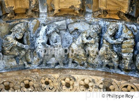 EGLISE SAINTE MARIE, CHEMINS  DE COMPOSTELLE, OLORON SAINTE MARIE, HAUT BEARN, PYRENEES ATLANTIQUES. (64F03516.jpg)