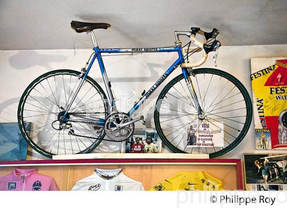 MUSEE DU TOUR DE FRANCE, JEAN PIERRE SOUBEERBIELLE, CAFE L' ETAPE, LUGAGNAN, HAUTES-PYRENEES. (65F02826.jpg)
