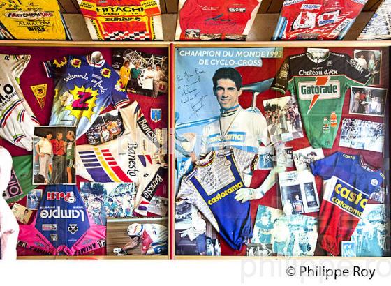 MUSEE DU TOUR DE FRANCE, JEAN PIERRE SOUBEERBIELLE, CAFE L' ETAPE, LUGAGNAN, HAUTES-PYRENEES. (65F02827.jpg)