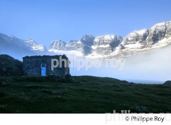 RANDONNEE PEDESTRE, CIRQUE  D' ESTAUBE, PAYS TOY, HAUTES-PYRENEES. (65F04118.jpg)