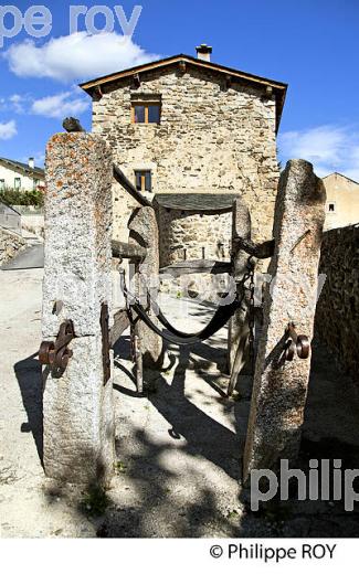 VILLAGE DE DORRES , CERDAGNE, ROUSSILLON, CATALOGNE, PYRENEES ORIENTALES. (66F01228.jpg)