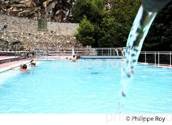 BAIN THERMAL  DU VILLAGE  DE LLO,  CERDAGNE, ROUSSILLON, CATALOGNE, PYRENEES ORIENTALES. (66F01607.jpg)