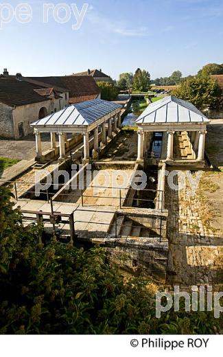 FONTAINE LAVOIR, VALLEE DE L'OGNON, HAUTE-SAONE, FRANCE (70F00313.jpg)
