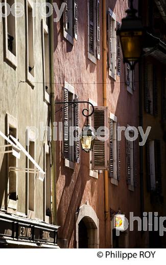 FACADE D'IMMEUBLES, VIEIL ANNECY, HAUTE-SAVOIE, FRANCE (74F01124.jpg)