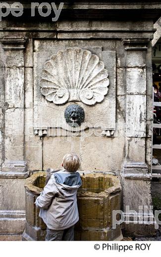 FONTAINE PUBLIQUE, VIEIL ANNECY, HAUTE-SAVOIE, FRANCE (74F01140.jpg)