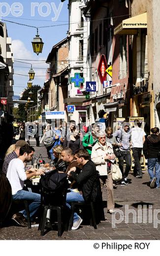 RUE PIETONNE, VIEIL ANNECY, HAUTE-SAVOIE, FRANCE (74F01204.jpg)