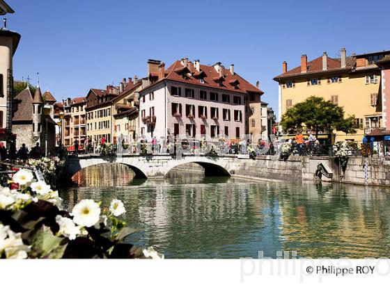 QUAI ET RIVIERE LE THIOU, VIEIL ANNECY, HAUTE-SAVOIE, FRANCE (74F01237.jpg)