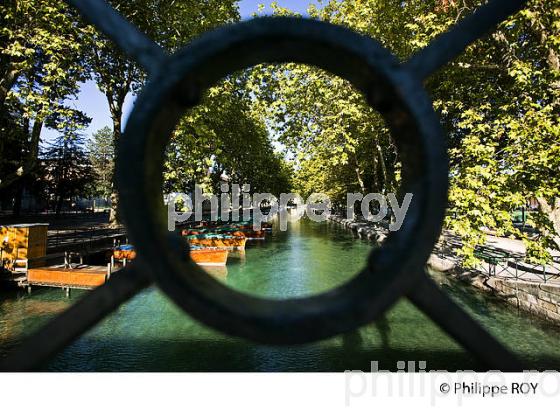 PONT DES AMOURS, VIEIL ANNECY, HAUTE-SAVOIE, FRANCE (74F01340.jpg)