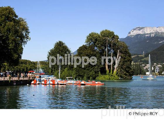 PROMENADE DU PAQUIER ET LAC D'ANNECY, HAUTE-SAVOIE, FRANCE (74F01439.jpg)