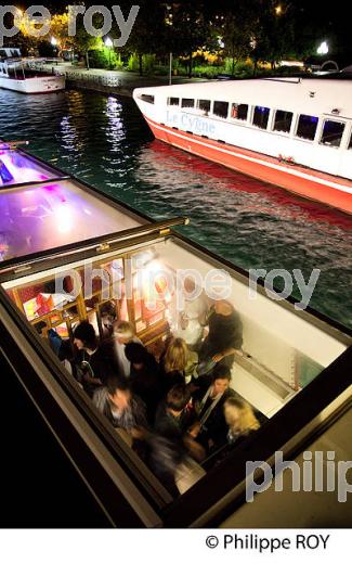SOIREE SUR UN BATEAU-MOUCHE, ANNECY, HAUTE-SAVOIE, FRANCE (74F01510.jpg)