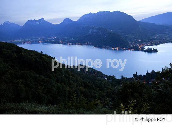 DUINGT ET LAC D'ANNECY, HAUTE-SAVOIE, FRANCE (74F01707.jpg)