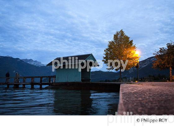 EMBARCADERE SUR LE LAC D'ANNECY, HAUTE-SAVOIE, FRANCE (74F01802.jpg)