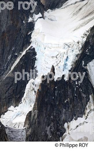 GLACIER, MASSIF DU MONT-BLANC, CHAMONIX, ALPES, FRANCE (74F02827.jpg)