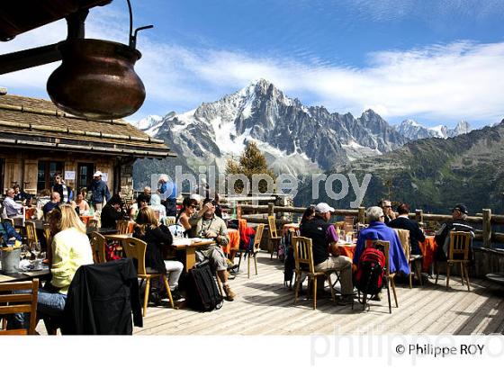 TERRASSE DE CAFE, PLANPRAZ BREVENT, HAUTE-SAVOIE, FRANCE (74F03440.jpg)