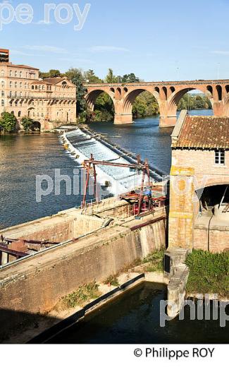 PONT SUR LE TARN ET MOULINS ALBIGEOIS, QUARTIER DE LA MADELEINE,  ALBI, TARN. (81F03134.jpg)