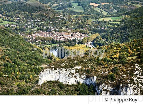 SAINT-ANTONIN-NOBLE-VAL, GORGES  DE L' AVEYRON,TARN ET GARONNE. (82F01613.jpg)