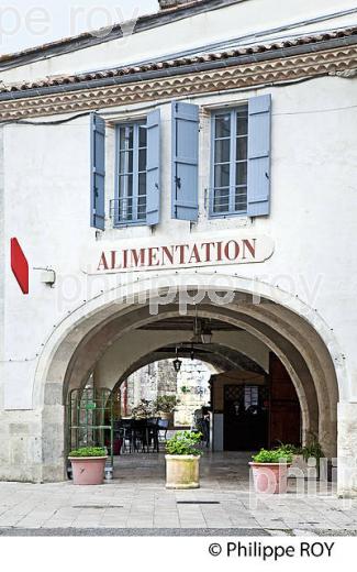 VILLAGE FORTIFIE DE CASTELSAGRAT, BASTIDE DE GASCOGNE, TARN ET GARONNE. (82F02219.jpg)