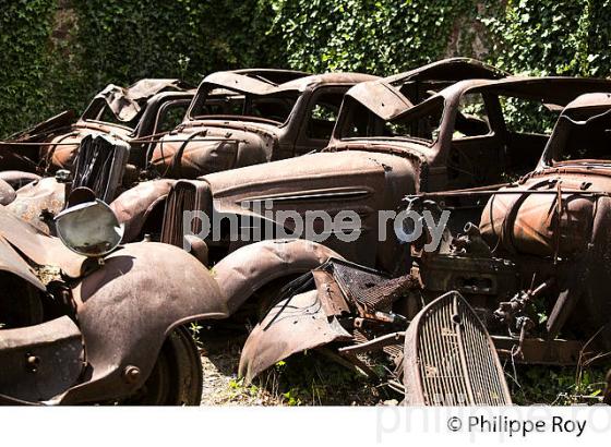 ORADOUR SUR GLANE, VILLAGE MARTYR, HAUTE-VIENNE, LIMOUSIN. (87F01318.jpg)