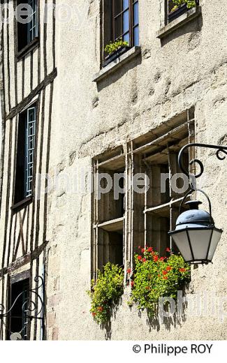 MAISON RENAISSANCE, QUARTIER DE LA CITE, LIMOGES, HAUTE-VIENNE, LIMOUSIN. (87F01812.jpg)